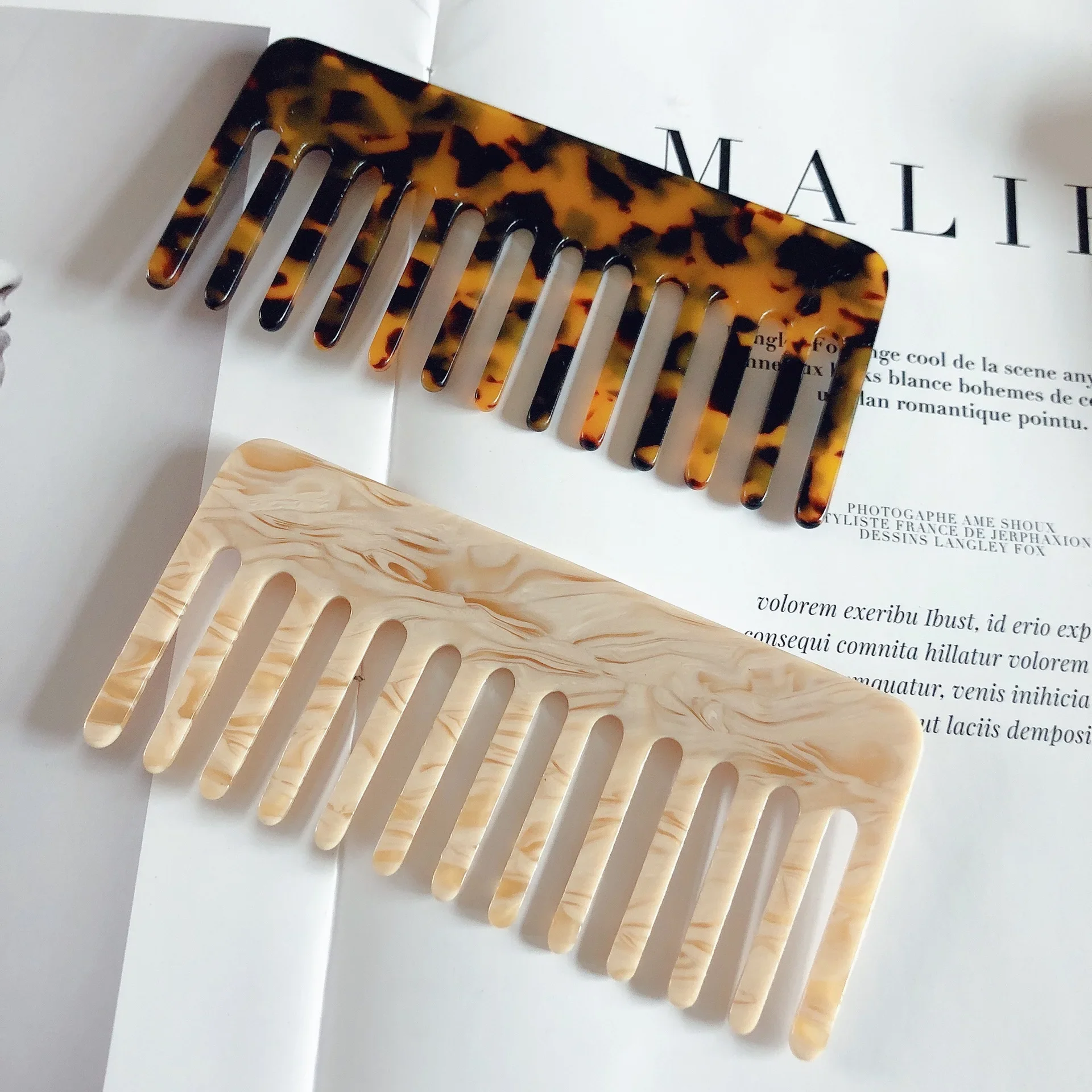 Peigne de coiffure coloré en a - Hair Care Korean avis et prix